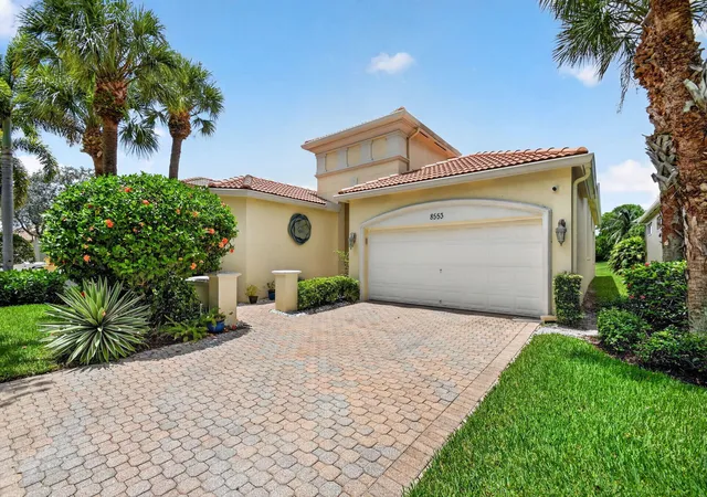 Photo 3 of Single family home for sale at 8553 E Via Grande, Wellington, FL 33411 | MLS# B26039275 | Listing updated on 2026-09-24