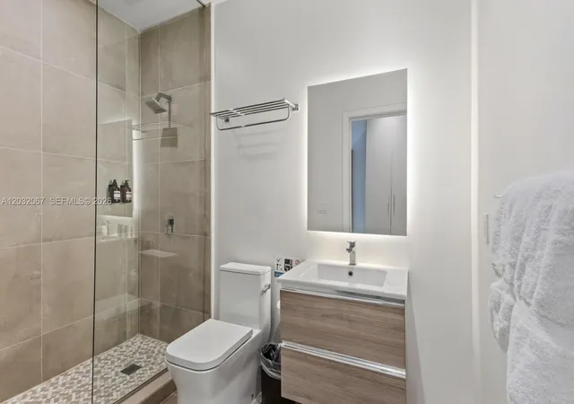 Homes for sale in Miami, FL | 239 Sw 9Th St #301, Miami, FL 33130 | MLS# A12032067