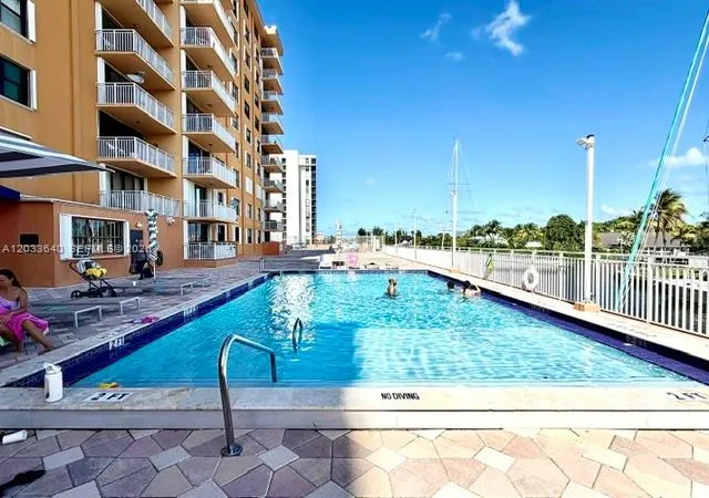 2nd image of 2450 Ne 135Th St #704, North Miami, FL 33181 | MLS# A12033640