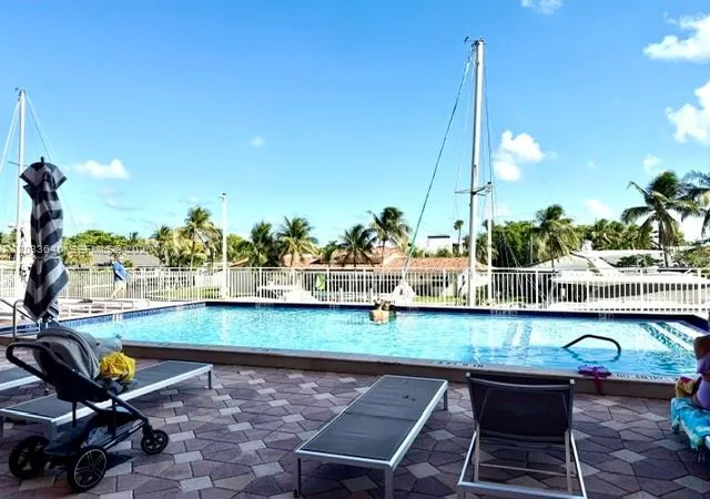 3rd image of 2450 Ne 135Th St #704, North Miami, FL 33181 | MLS# A12033640