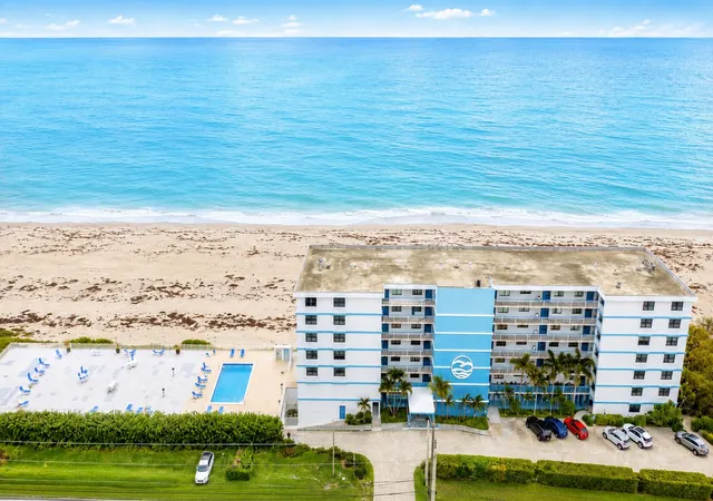 Photo 3 of Sale Pending at 900 Ocean Dr #202, Juno Beach, FL 33408 | MLS# B26039324 | Listing updated on 2026-09-14