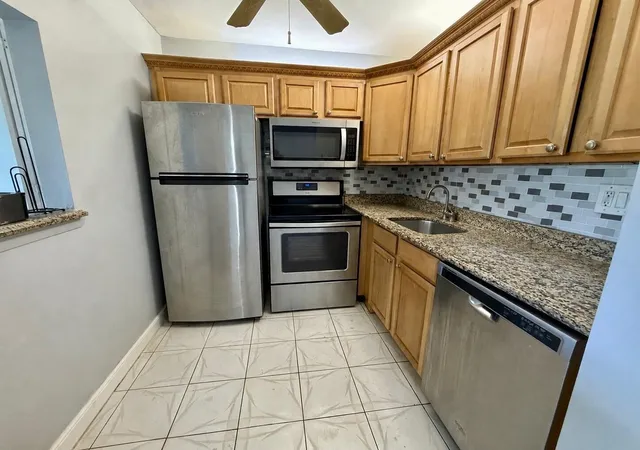 Homes for sale in Boca Raton, FL | 261 Suffolk F, Boca Raton, FL 33434 | MLS# B26039365