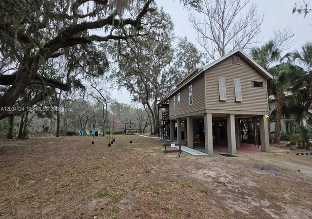 Homes for sale in Branford, FL | 631 Ne Gold Dust Rd, Branford, FL 32008 | MLS# A12034124