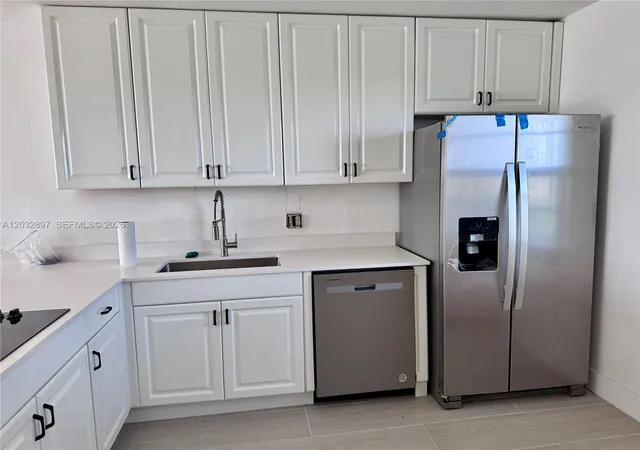 1st image of 575 Oaks Ln #1008, Pompano Beach, FL 33069 | MLS# A12032897