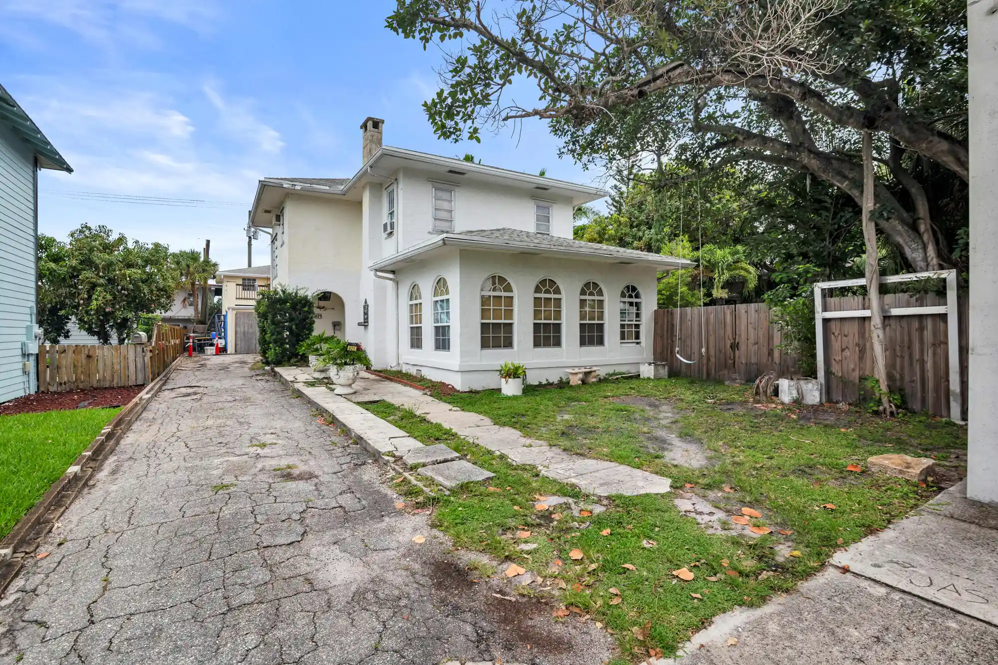 Single family home for sale at 821 Omar Rd, West Palm Beach, FL 33405 | MLS# B26039405