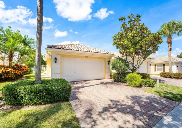 Photo 3 of Single family home for sale at 8413 Cozumel Ln, Wellington, FL 33414 | MLS# B26039473 | Listing updated on 2026-09-23