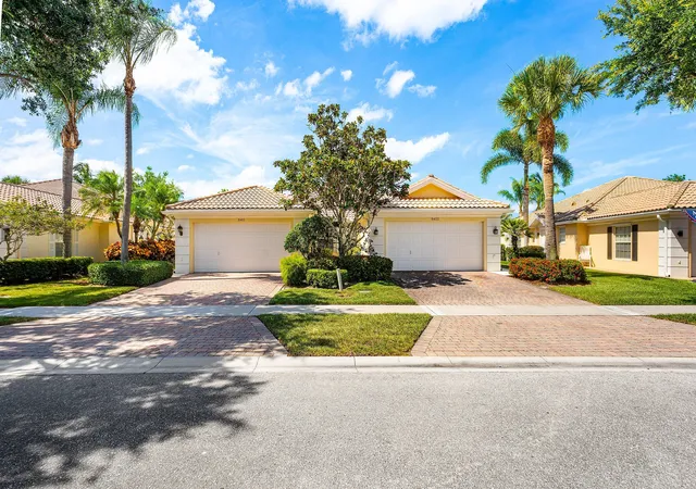 Photo 3 of House for sale at 8413 Cozumel Ln, Wellington, FL 33414 | MLS# B26039473 | Listing updated on 2026-09-23