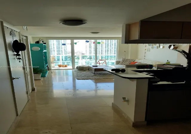 4th image of 31 Se 5Th St #2205, Miami, FL 33131 | MLS# A12034973