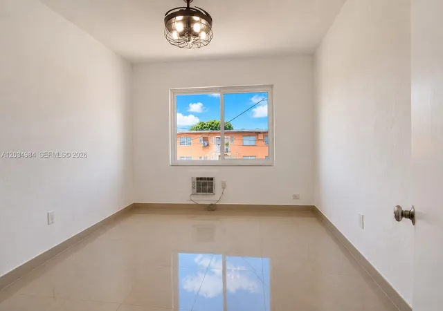 4th image of 3550 Sw 9Th Ter #8B, Miami, FL 33135 | MLS# A12034984