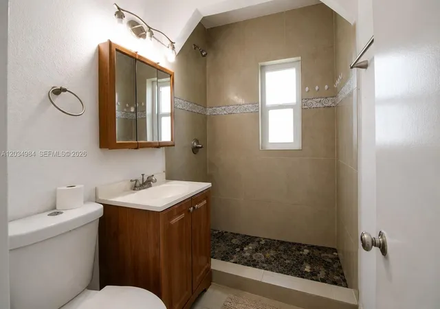5th image of 3550 Sw 9Th Ter #8B, Miami, FL 33135 | MLS# A12034984