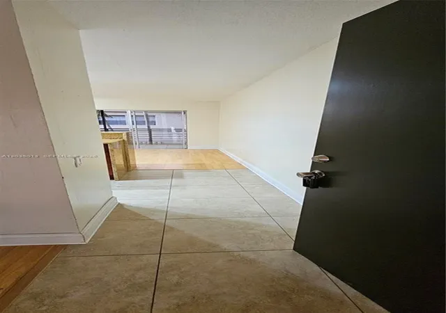 2nd image of 5352 Ne 6th Ave #G9, Fort Lauderdale, FL 33334 | MLS# A12035013