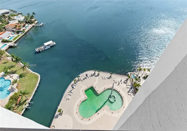 5th image of 1800 Ne 114Th St #2204, Miami, FL 33181 | MLS# A12035019