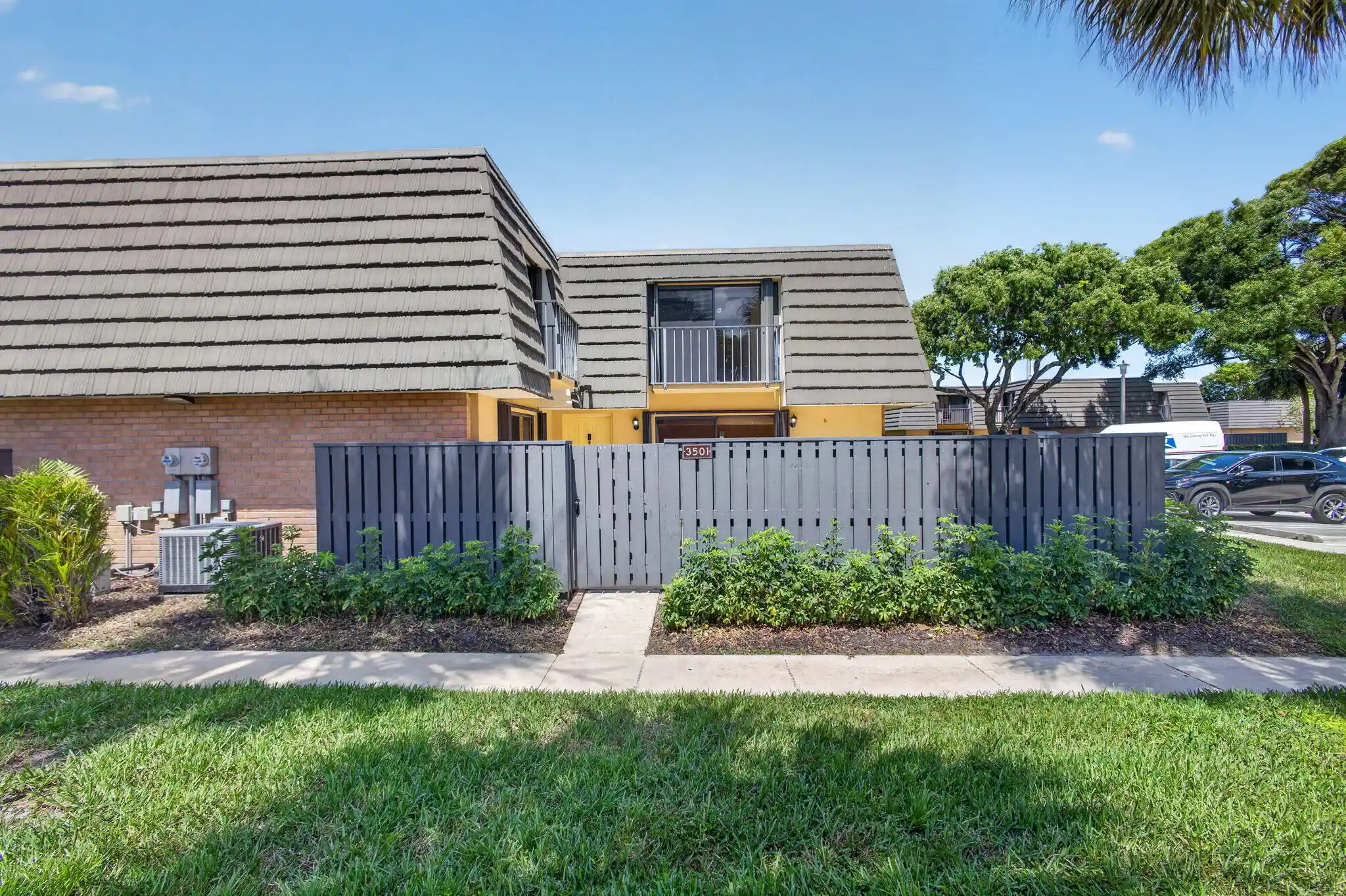 Photo 1 of Townhouse for sale at 3501 35th Way, West Palm Beach, FL 33407 | MLS# B26039568 | Listing updated on 2026-10-15