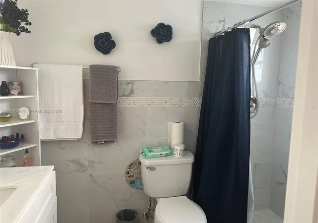 Homes for sale in Miami, FL | 11 Ne 204Th St, Miami, FL 33179