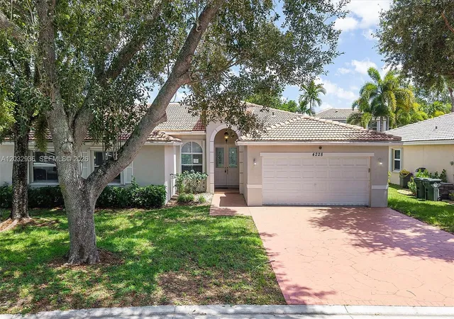 4th image of 4228 Nw 41St Ln, Coconut Creek, FL 33073 | MLS# A12032936