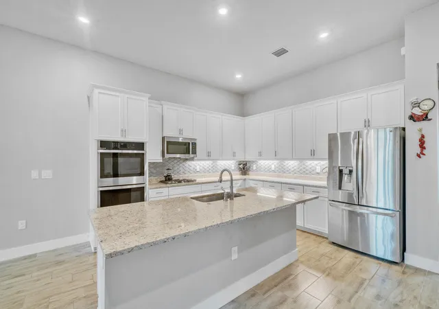 Photo 1 of Single family home for sale at 7524 N Blue Spring Dr, Parkland, FL 33067 | MLS# B26039719 | Listing updated on 2026-10-07