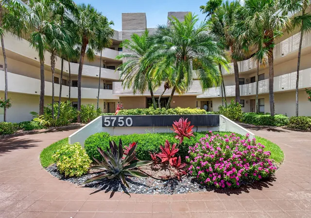 Homes for sale in Boca Raton, FL | 5750 Camino Del Sol #201, Boca Raton, FL 33433 | MLS# B26039731