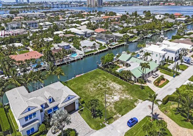 Photo 1 of Land for sale at 1121 Coral Way, Riviera Beach, FL 33404 | MLS# B26039728 | Listing updated on 2026-09-25