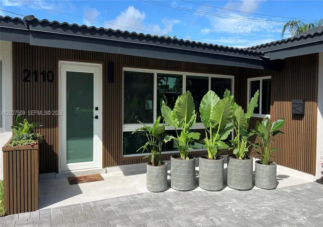 28th image of 2110 Ne 54th St, Fort Lauderdale, FL 33308 | MLS# A12027509