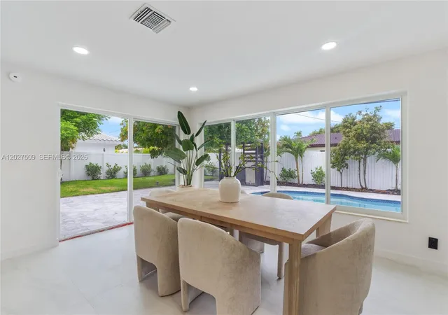 2nd image of 2110 Ne 54th St, Fort Lauderdale, FL 33308 | MLS# A12027509