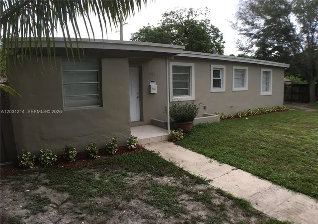 2nd image of 1594 Ne 155th Ter, North Miami Beach, FL 33162 | MLS# A12031214