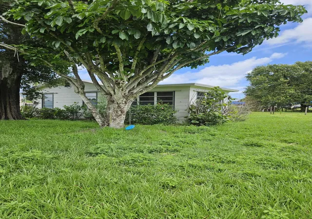 5th image of 2304 S 41st St, Fort Pierce, FL 34950 | MLS# B26039948