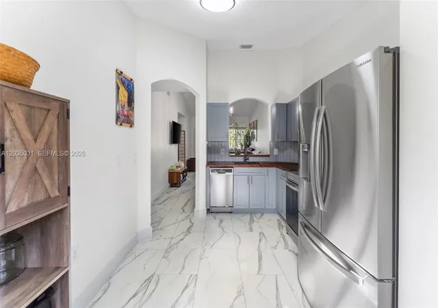 4th image of 2140 Nw 78Th Ave, Pembroke Pines, FL 33024