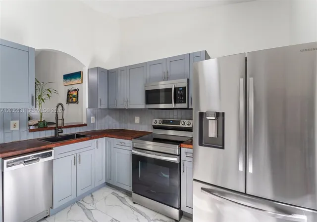 5th image of 2140 Nw 78Th Ave, Pembroke Pines, FL 33024