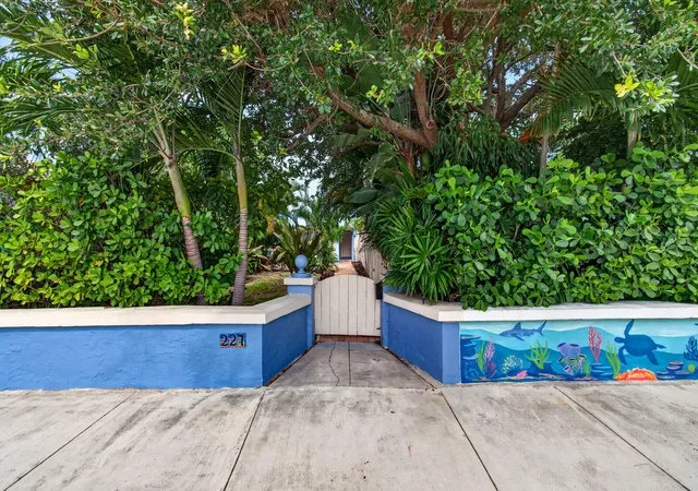 1st image of 227 N M St, Lake Worth Beach, FL 33460 | MLS# B26039945