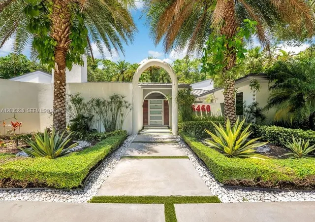 Photo 1 of Mansion for sale at 6460 Sw 133rd Drive, Pinecrest, FL 33156 | MLS# A12035230 | Listing updated on 2026-10-31