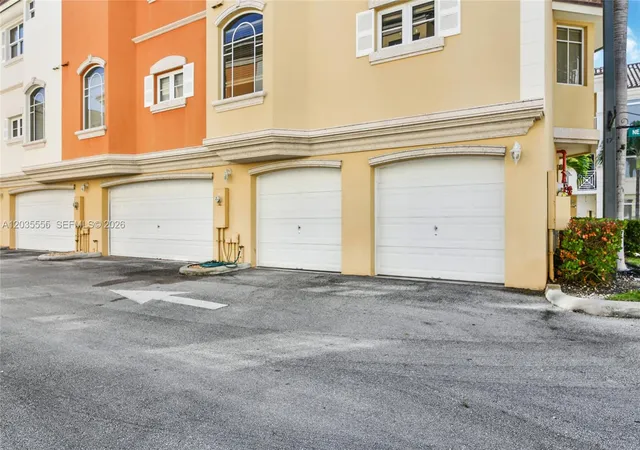 2nd image of 2707 Ne 184th Ter, North Miami Beach, FL 33160 | MLS# A12035555