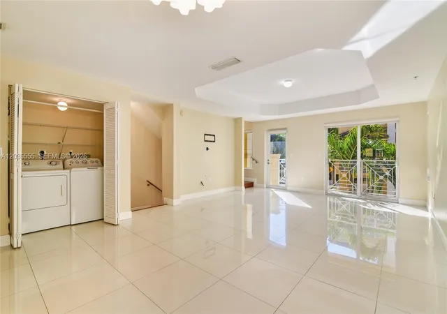 4th image of 2707 Ne 184Th Ter, North Miami Beach, FL 33160 | MLS# A12035555