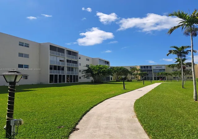 3rd image of 1024 Se 3Rd Ave, Dania Beach, FL 33004