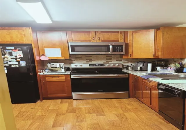 5th image of 1024 Se 3Rd Ave, Dania Beach, FL 33004