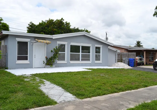 Photo 2 of Single family home for sale at 608 Nw 20th Court, Pompano Beach, FL 33060 | MLS# B26040077 | Listing updated on 2026-09-23