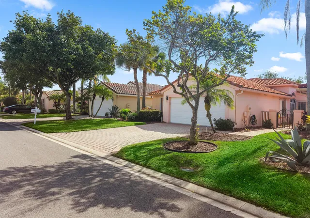 Photo 3 of Single family home for sale at 5122 Corbel Lake Way, Boynton Beach, FL 33437 | MLS# B26040101 | Listing updated on 2026-10-01