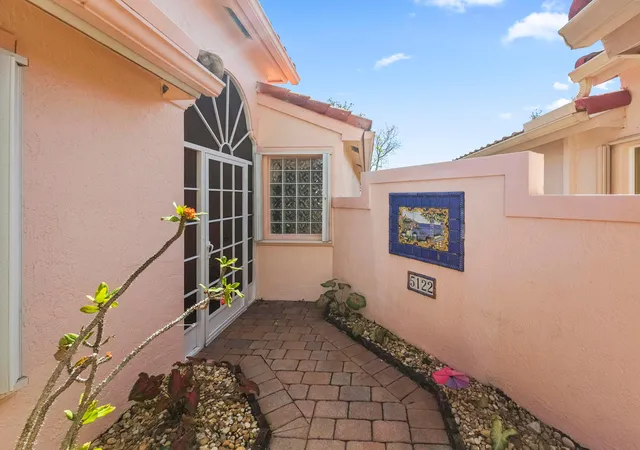 Photo 4 of Single family home for sale at 5122 Corbel Lake Way, Boynton Beach, FL 33437 | MLS# B26040101 | Listing updated on 2026-10-01