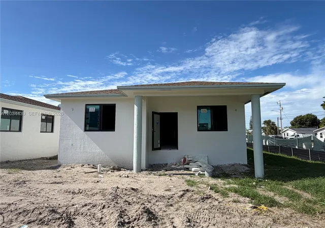 1st image of 344 Nw 11th St, Pompano Beach, FL 33060 | MLS# A12034439