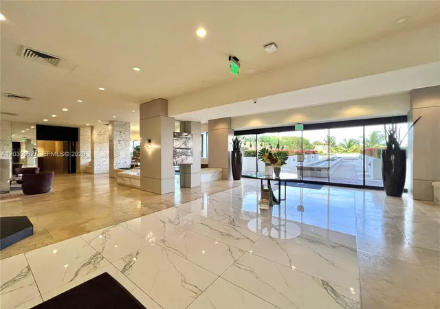 2nd image of 1000 W Island Blvd #3010, Aventura, FL 33160 | MLS# A12035562