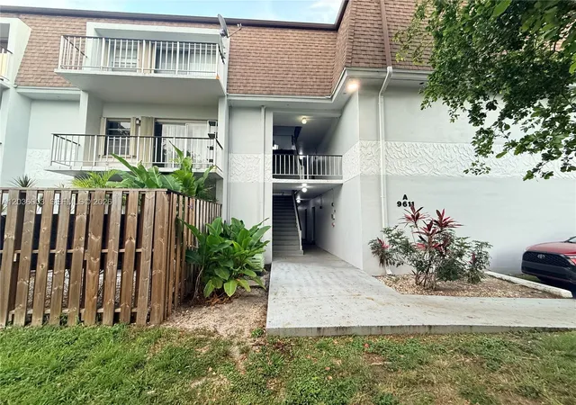 2nd image of 9611 Sw 77th Ave #108A, Miami, FL 33156 | MLS# A12036003
