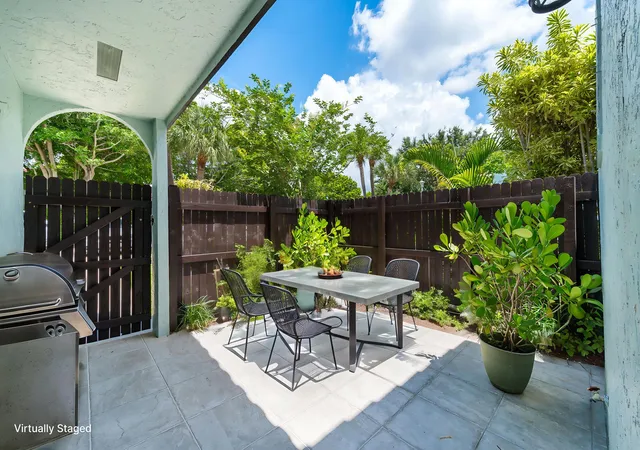 Photo 3 of Townhouse for sale at 22300 Pineapple Walk Dr, Boca Raton, FL 33433 | MLS# B26040199 | Listing updated on 2026-09-28
