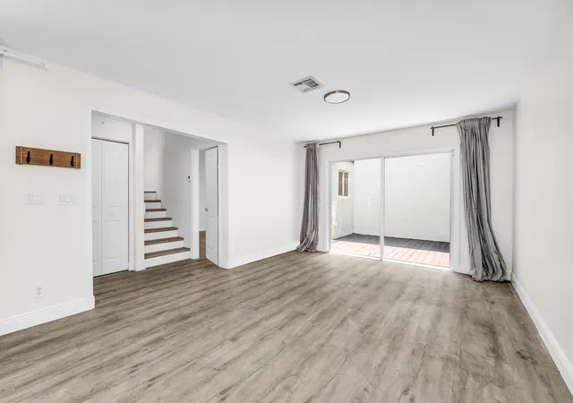 Photo 4 of Townhouse for sale at 22300 Pineapple Walk Dr, Boca Raton, FL 33433 | MLS# B26040199 | Listing updated on 2026-09-28