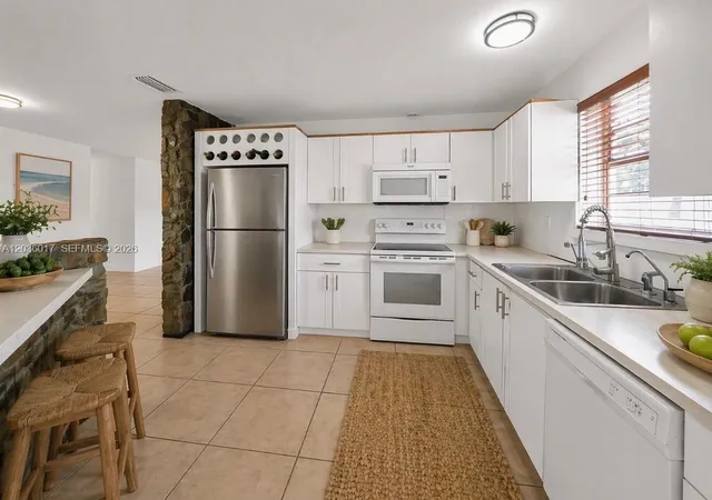 5th image of 8241 Sw 12Th Ter, Miami, FL 33144 | MLS# A12036017