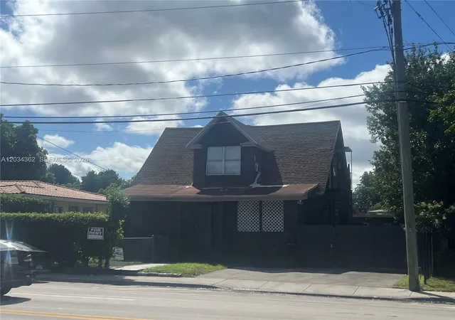 2nd image of 842 Sw 12th Ave, Miami, FL 33130 | MLS# A12034362