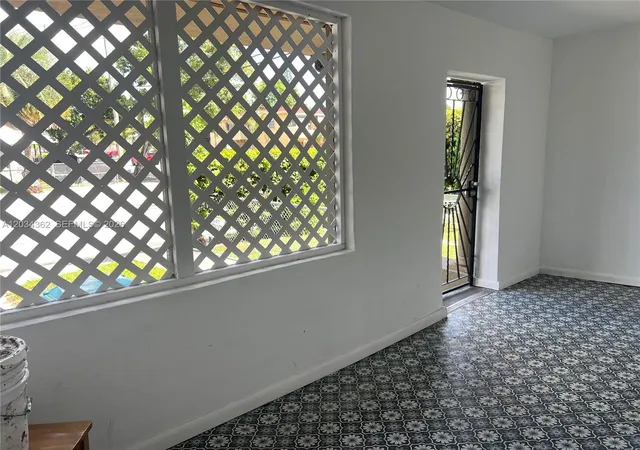 3rd image of 842 Sw 12Th Ave, Miami, FL 33130 | MLS# A12034362
