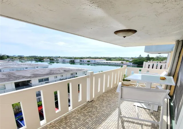 3rd image of 7900 Tatum Waterway Dr #502, Miami Beach, FL 33141 | MLS# A12036073