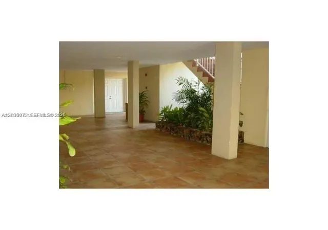 4th image of 7900 Tatum Waterway Dr #502, Miami Beach, FL 33141 | MLS# A12036073