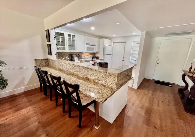 Homes for sale in Pompano Beach, FL | 3051 S Palm Aire Dr #102, Pompano Beach, FL 33069 | MLS# A12036092