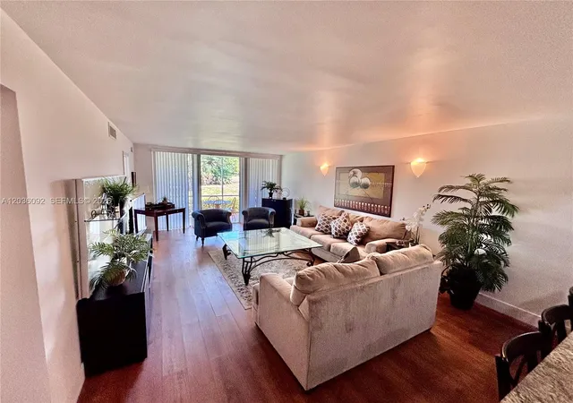 Homes for sale in Pompano Beach, FL | 3051 S Palm Aire Dr #102, Pompano Beach, FL 33069 | MLS# A12036092
