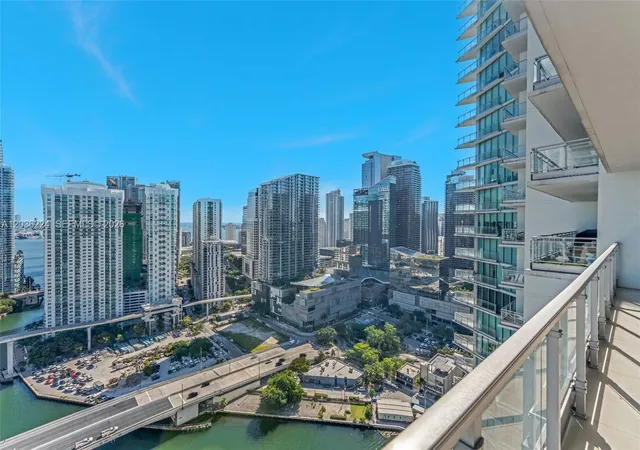Homes for sale in Miami, FL | 92 Sw 3rd St #3611, Miami, FL 33130 | MLS# A12036224